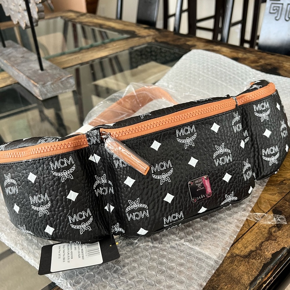 MCM Men’s 3 compartment Fannie pack